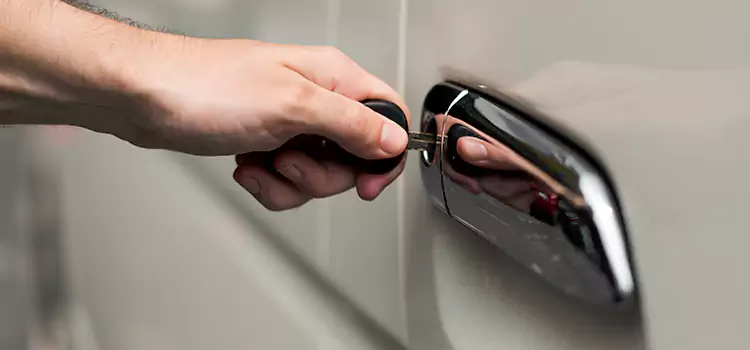 Why Choose Our Auto Locksmith Team in Omaha, NE?